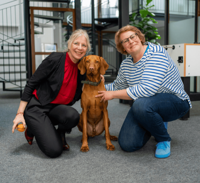 Unsere Office Managering und Hund, sowie unsere Supportleitung